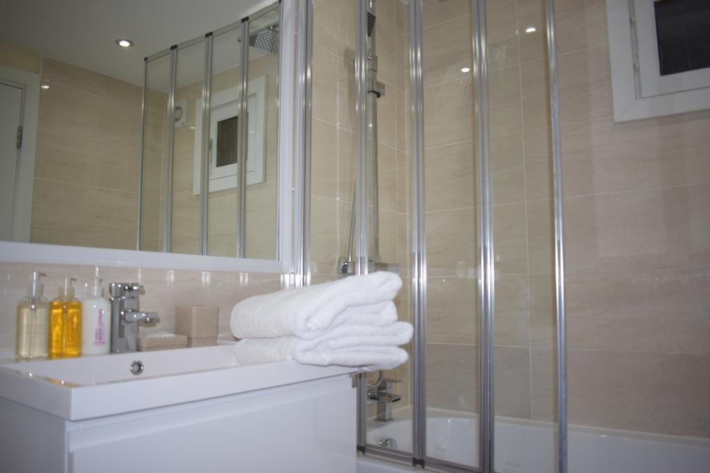 Sky Night Serviced Apartments Cardiff Zewnętrze zdjęcie